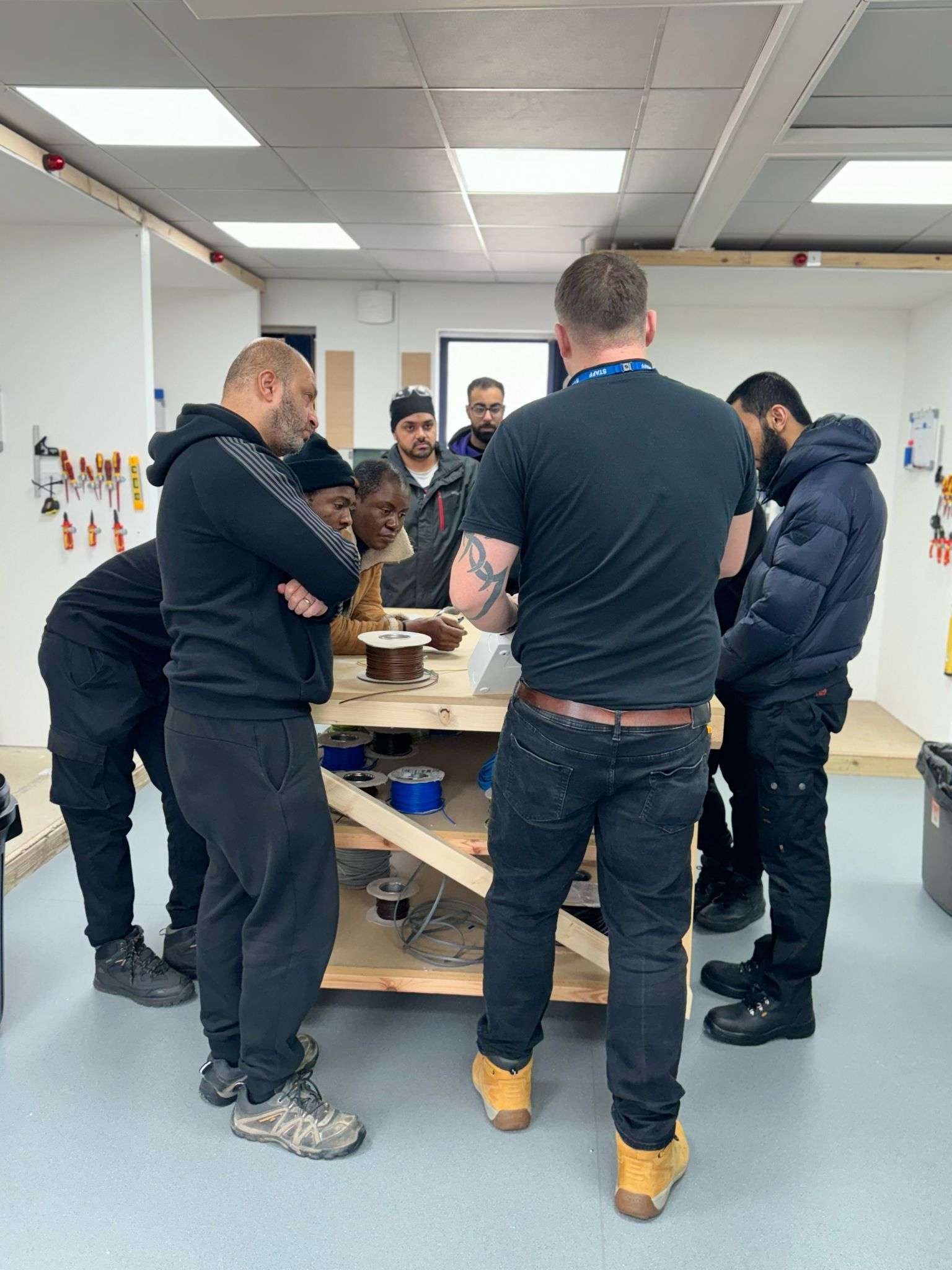 Small Group Wiring Tutorial – Electrician Course Worcester