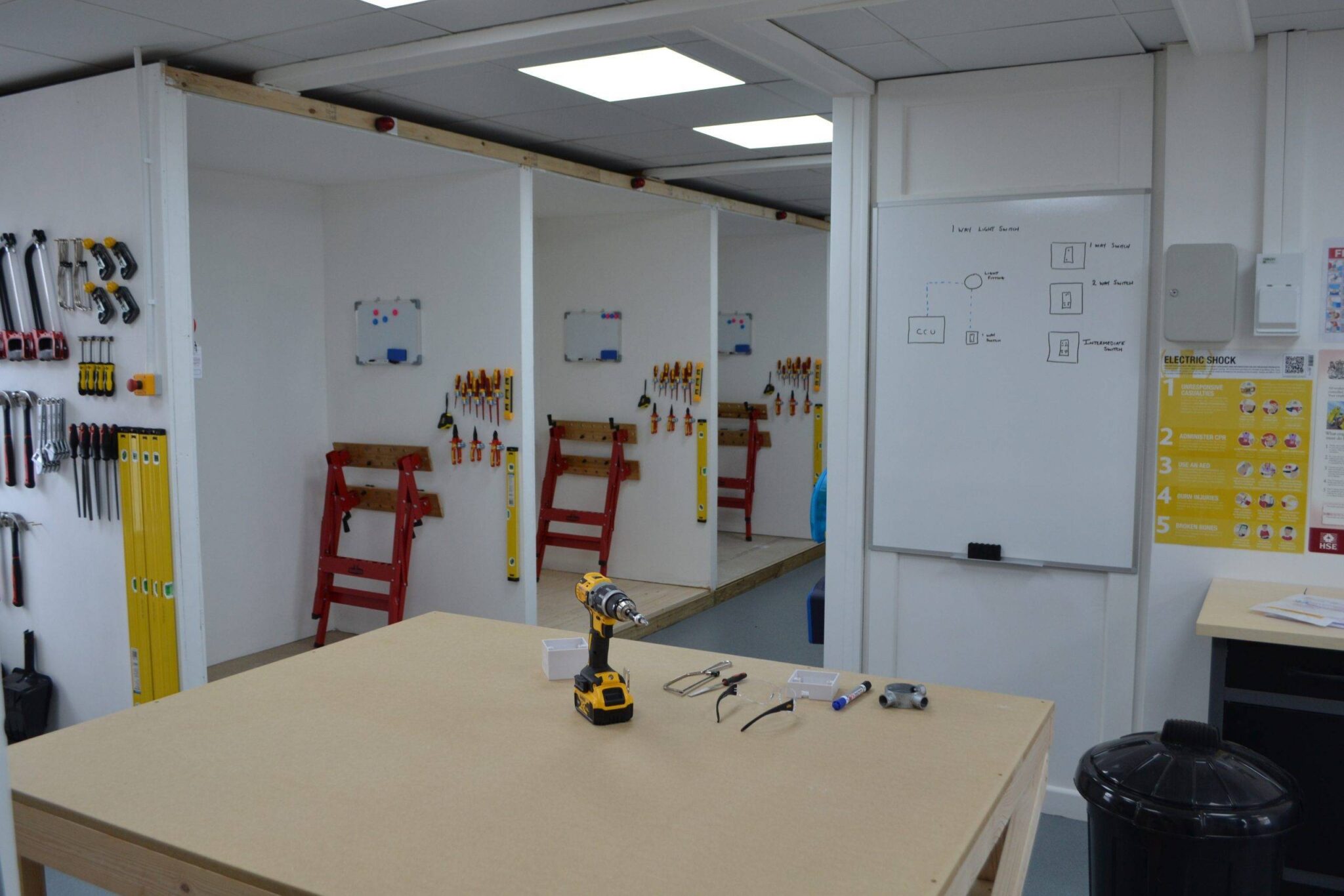 HandsOn Lighting Circuit Build – Telford Lab